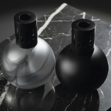 Genie lamp mosaic negro